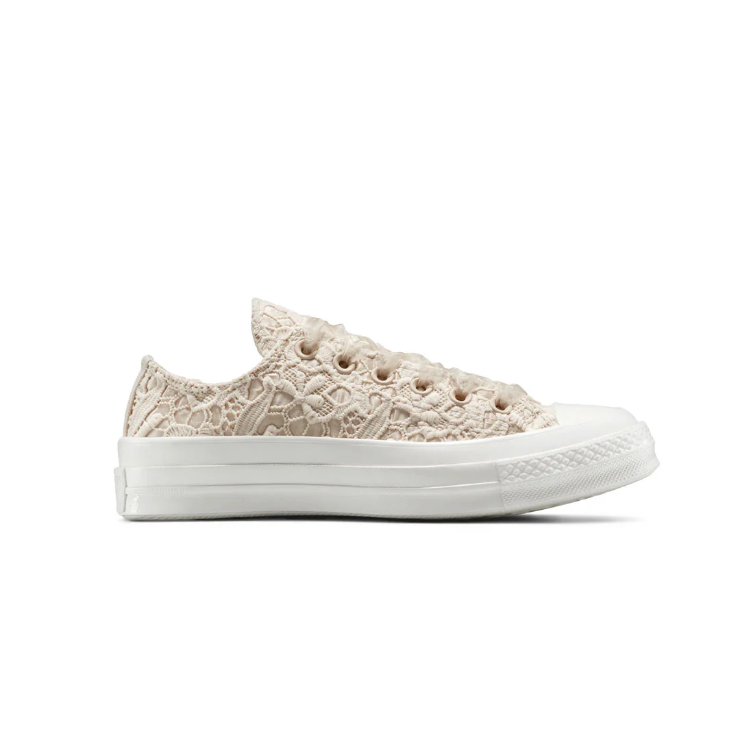 Converse - Unisex Chuck 70 Crocheted Satin Low Top Shoes (A15082C)